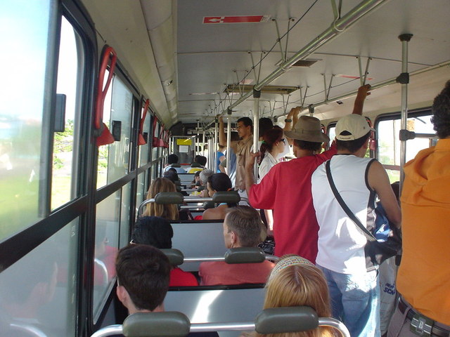 on-the-bus-1532598-640x480